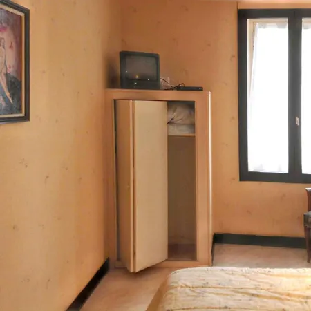 Accueillant A - 35 M², Terrasse Agreable Apartment Néris-les-Bains