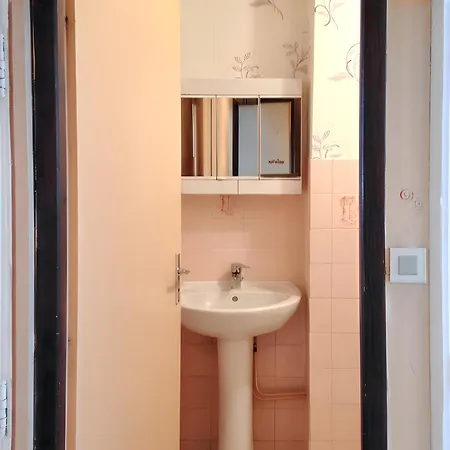 Accueillant A - 35 M², Terrasse Agreable * Néris-les-Bains